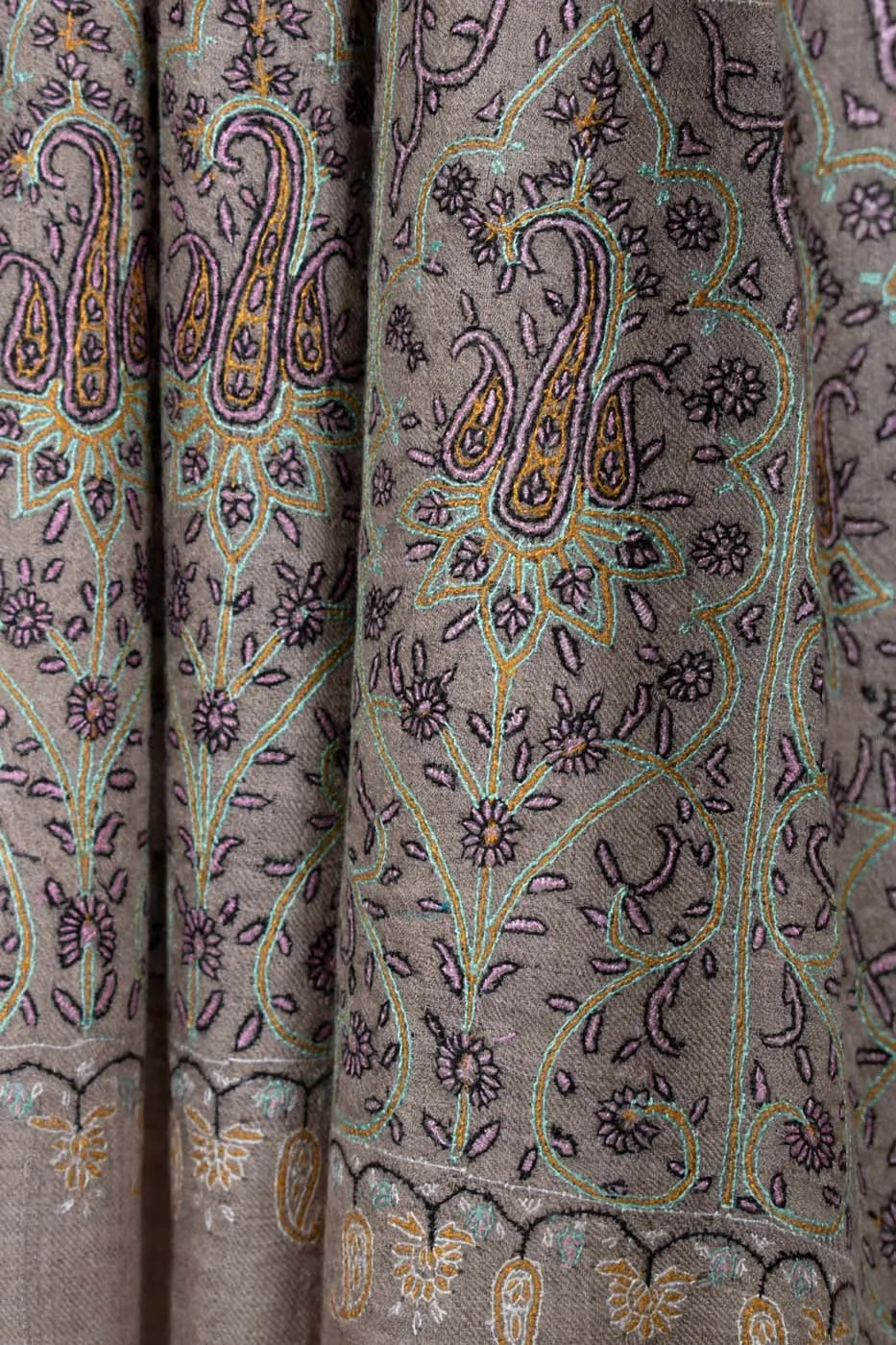 HUMAIRA - 40x80"