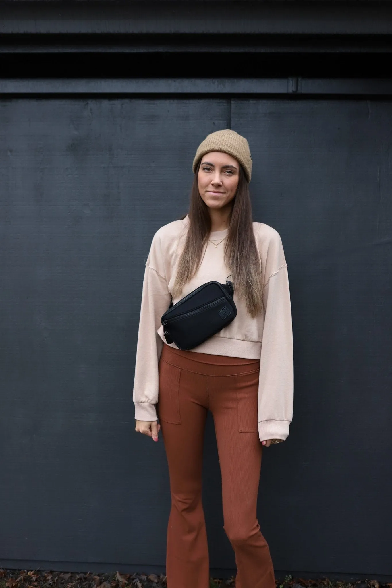 Sling Wallet in Black Neoprene