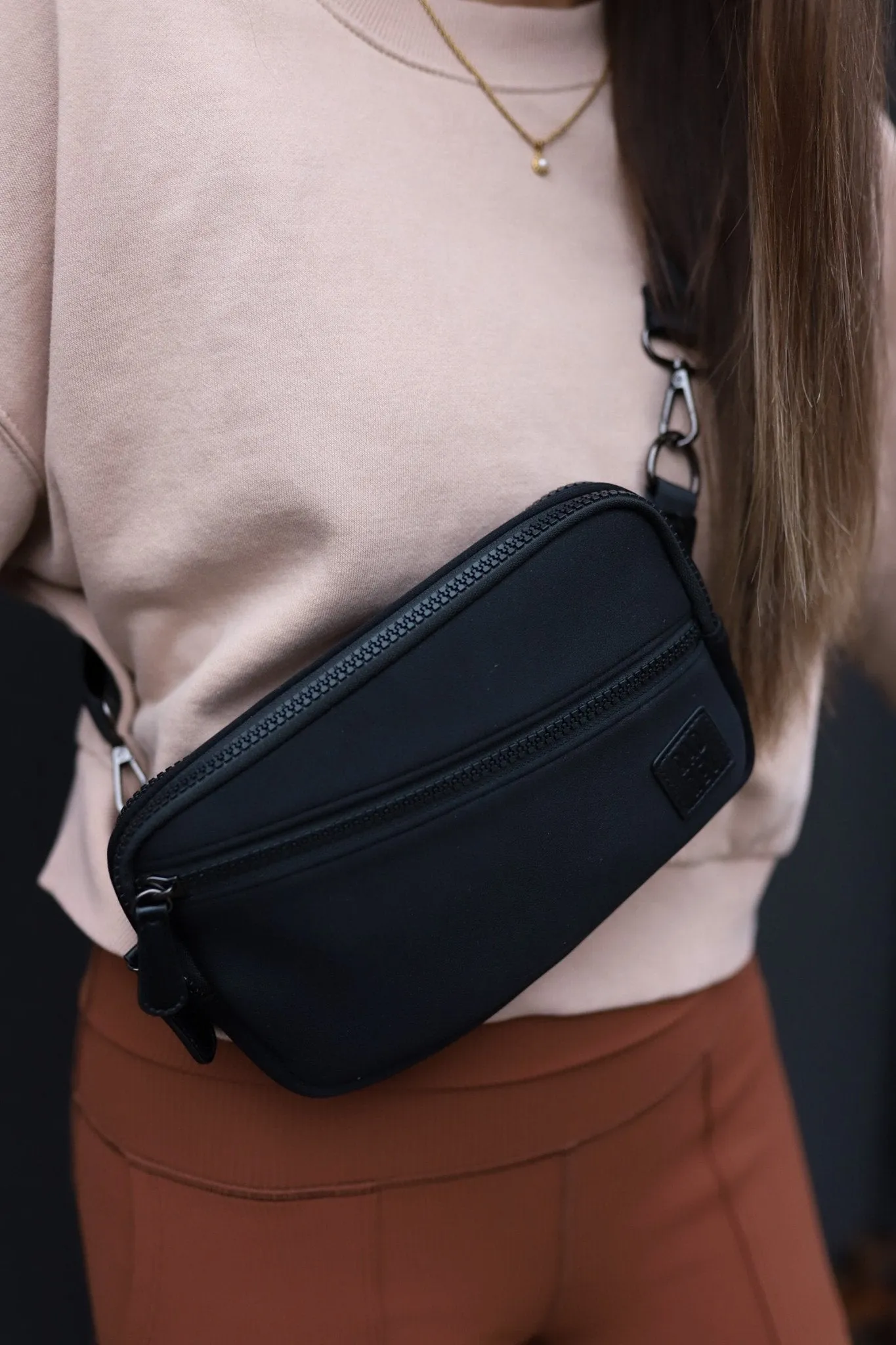 Sling Wallet in Black Neoprene