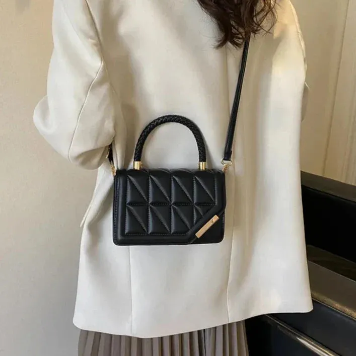 Uniwim Wrenley Small Crossbody Bag